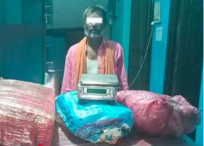 पर्साकाे साेनवर्षाबाट १०५ केजी गाँजासहित भारतीय नागरिक पक्राउ