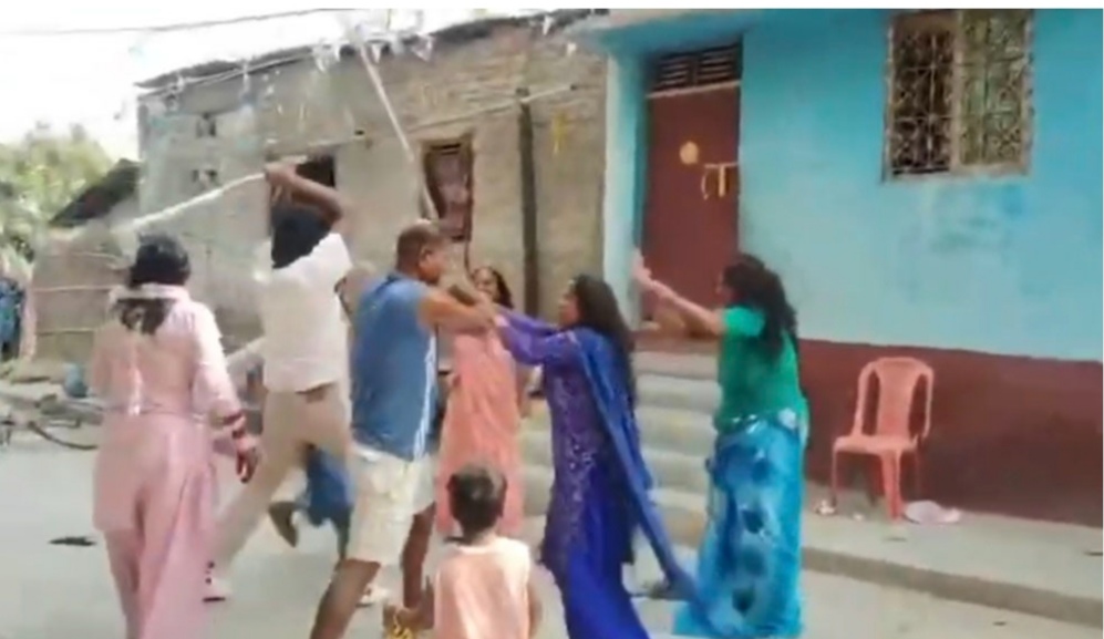 सिरहामा मोटरसाइकल मर्मतको भुक्तानीको विषयमा २ समूहबीच झडप, ६ जना घाइते