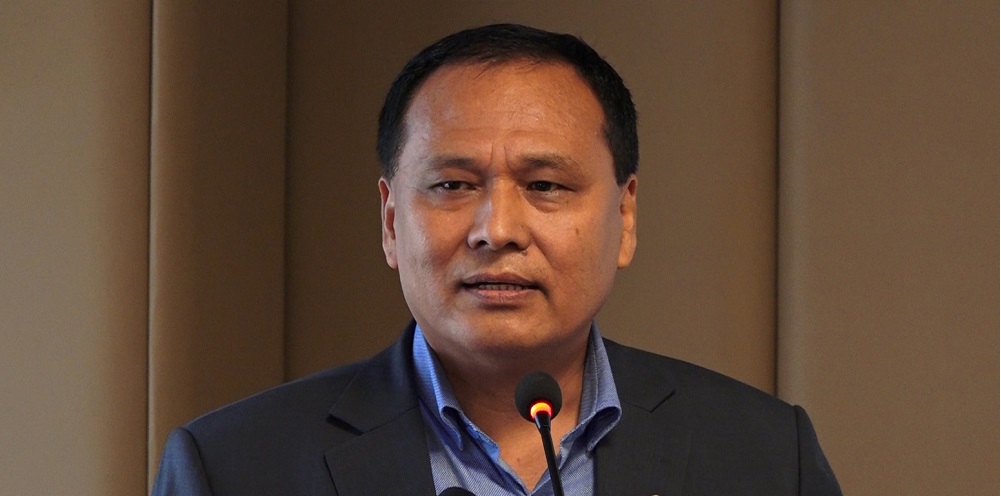 इन्धनमा सहुलियत दिन कुलमान घिसिङको माग, मूल्यवृद्धिले सर्वसाधारण मारमा परेको जिकिर