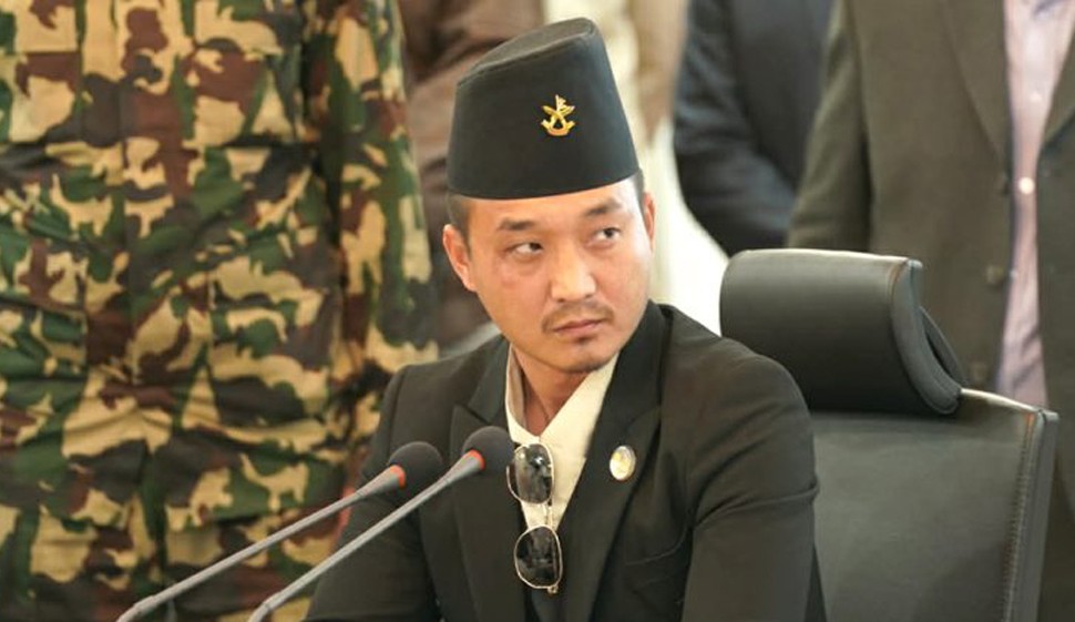 गृहमन्त्री गुरुङको बचाउ: “भ्रष्टाचार नगरी कमाउनु पाप होइन”